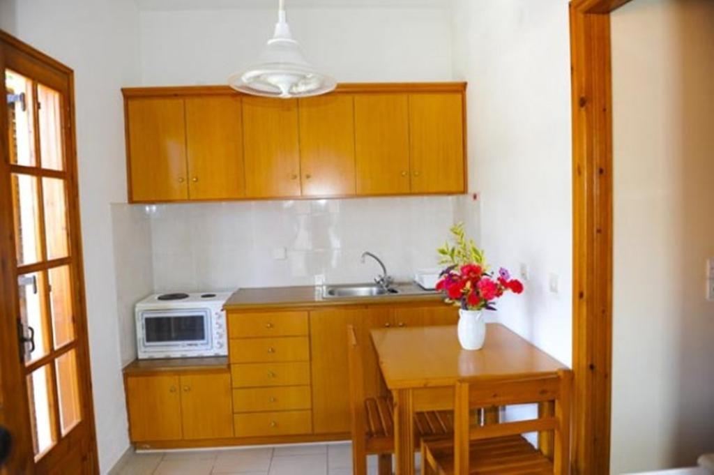 Irene Apartments Acharavi  Habitación foto